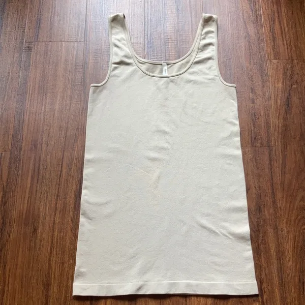 Skinny tees one size nude tank‎ - Image 3