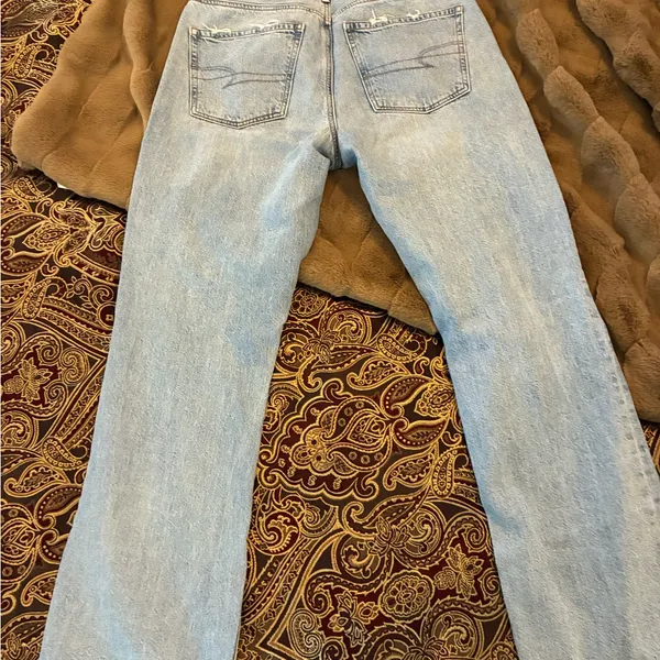 American Eagle Outfitters Light Blue Ripped Relaxed 90’s Bootcut Jeans!!! - Image 3