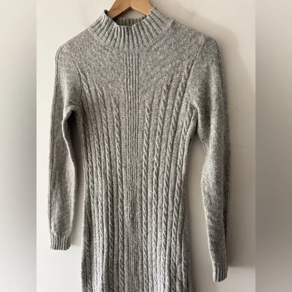 Tahari Gray Mock‎ Neck Cable Sweater Midi Dress - Image 3