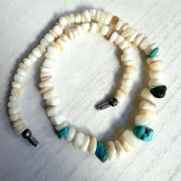 Shell & Turquoise Beaded Necklace - Image 6