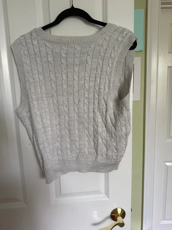 Cropped Wild Fable Sweater Vest Grey Cable Knit - Image 2