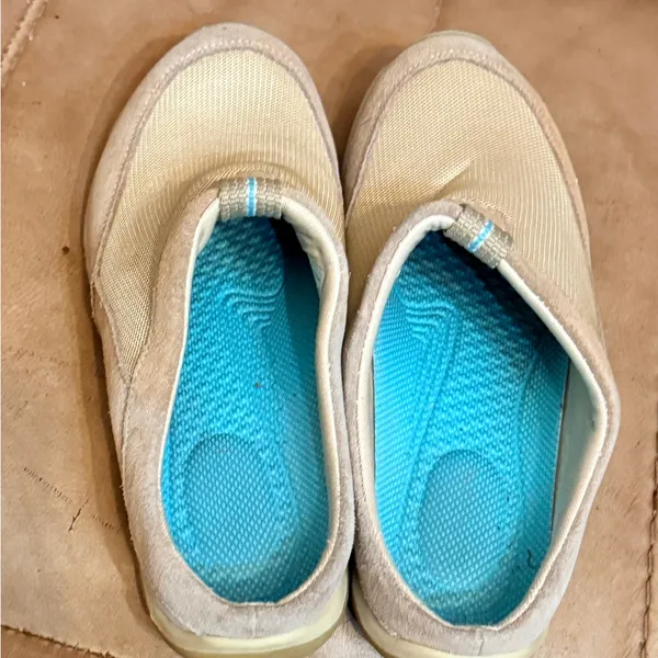 Land's End Slip Ons - Image 5