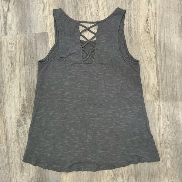 Maurices Gray Sleeveless Criss-Cross Back Shirt Crochet Detail Tank Top Size L - Image 7