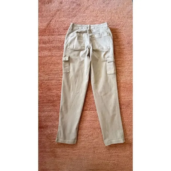 Universal Thread Washed Sage Green Cargo Pants Size 2 - Image 9