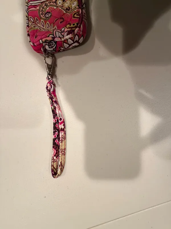 Vera Bradley | ladies Very Berry, wristlet/wallet - Image 5
