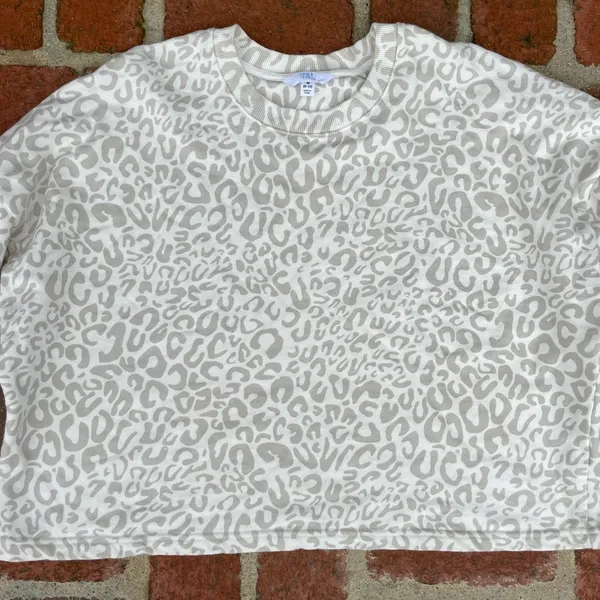 White leopard crew neck - Image 2