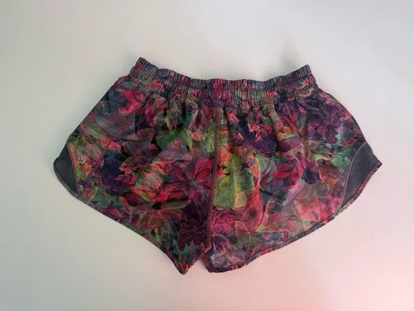 Lululemon Hotty Hot 2.5" - Image 3