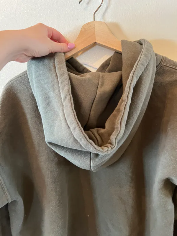 Cropped Sweatshirt - Image 3