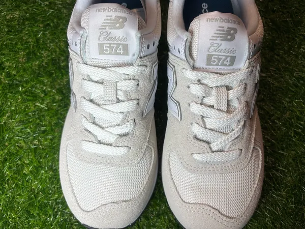 New Balance Unisex Sneakers 574 women’s 8.5 - Image 3