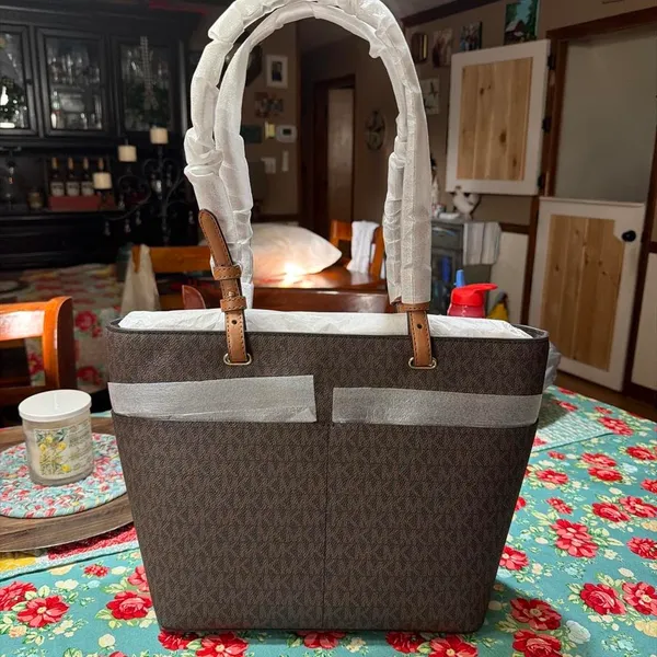 Michael Kors Bag - Image 3