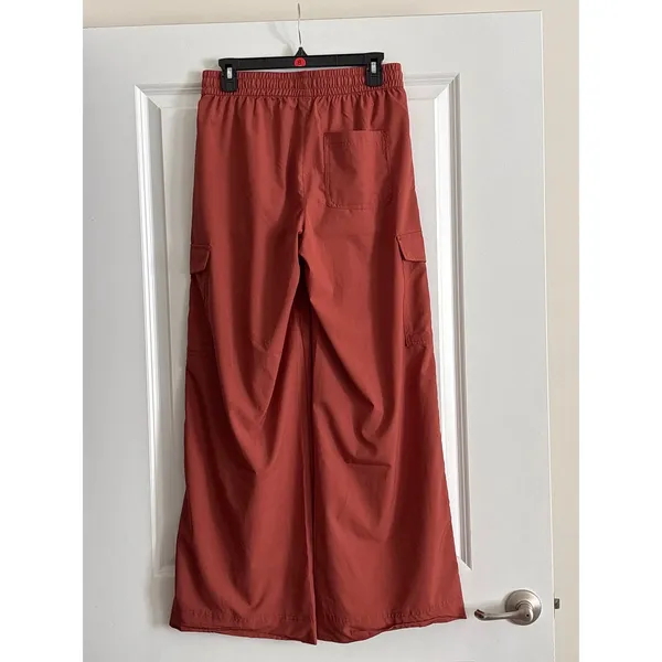 Old Navy Rust Orange StretchTech Quick Dry Wide Leg Cargo Pants Small - Image 4