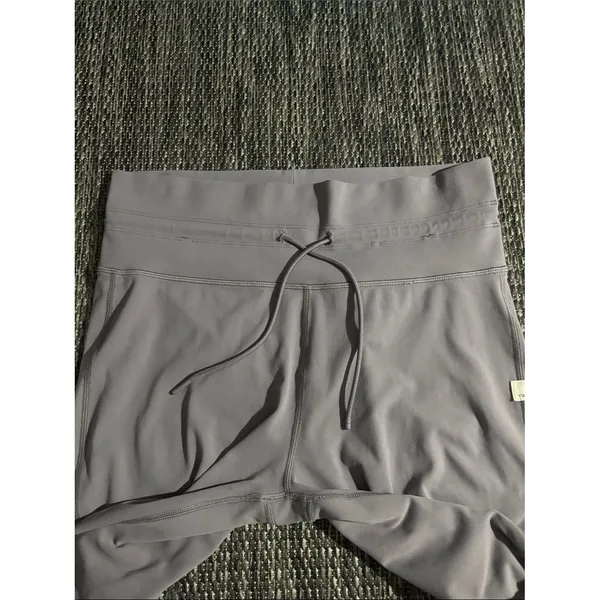 Vuori Daily Legging High Rise Lightweight Purple - Image 3