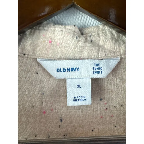 Women’s Old Navy XL Beige Button Up w/ Multicolored Details - Image 4