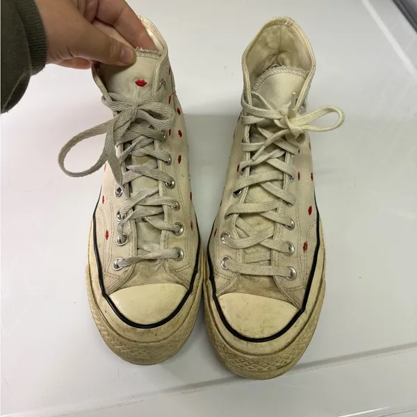 Converse Valentines Day Embroid Lips Limited Edition High Top Sneakers - Image 5