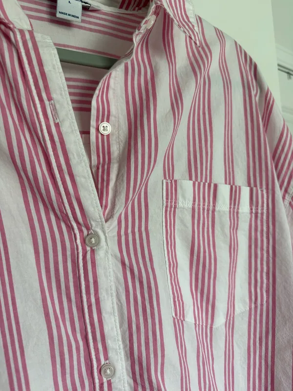 Old Navy Top  - Image 4
