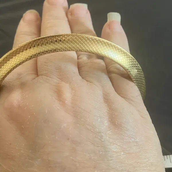 Elegant Gold - Image 2