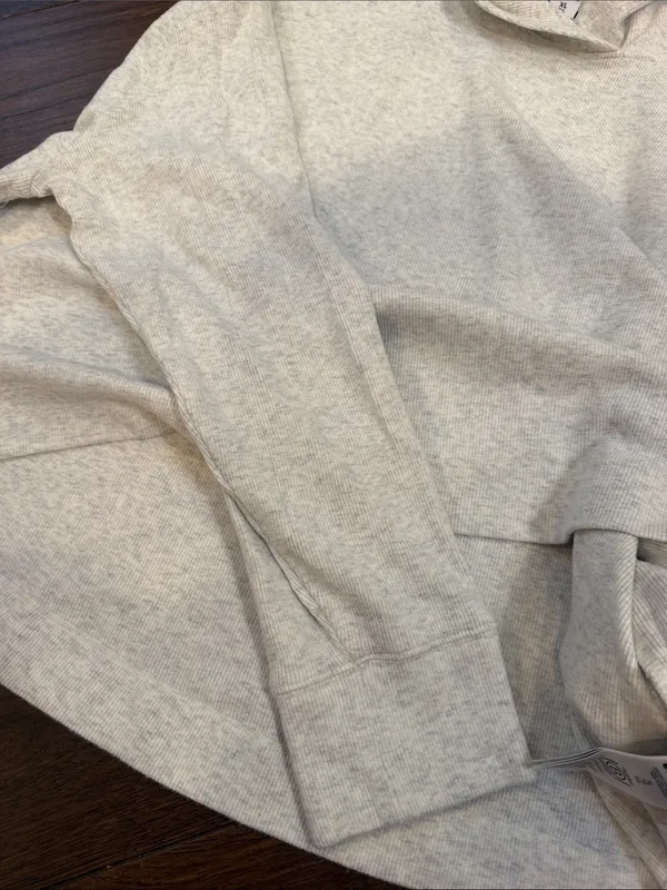 Athleta Coaster Crop Hoodie in Light Heather Gray Size XL - C30-132 - Image 5