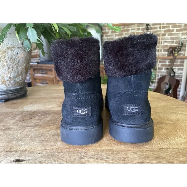 UGG Black Suede Shearling Hiker Boots Women Size 5 US 37 EU Lace Up Zip Winter - Image 4