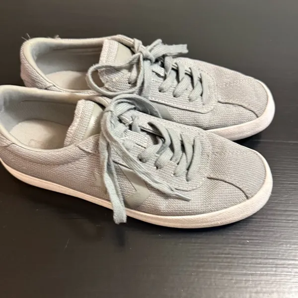 Gray Converse‎ Sneakers size 7 1/2 women’s - Image 3