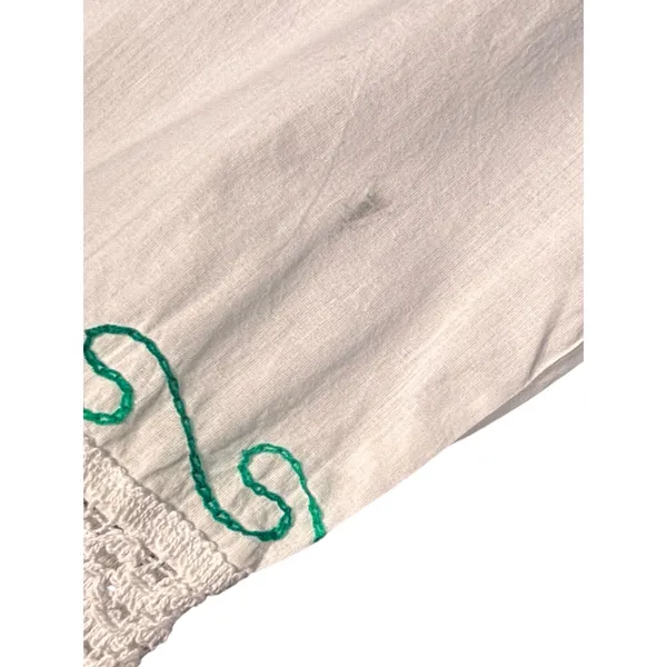 Embroidered Cotton Top White Floral Crochet Lace Boho Peasant Hippie Festival - Image 3