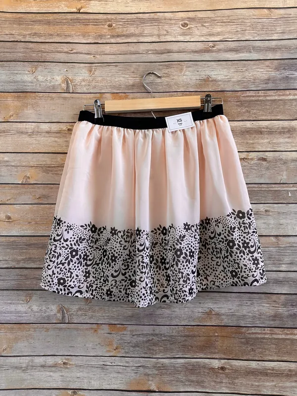 Gap Skirt Women’s Size XS Blush Pink Peach Floral Mini Pull On NWT - Image 2
