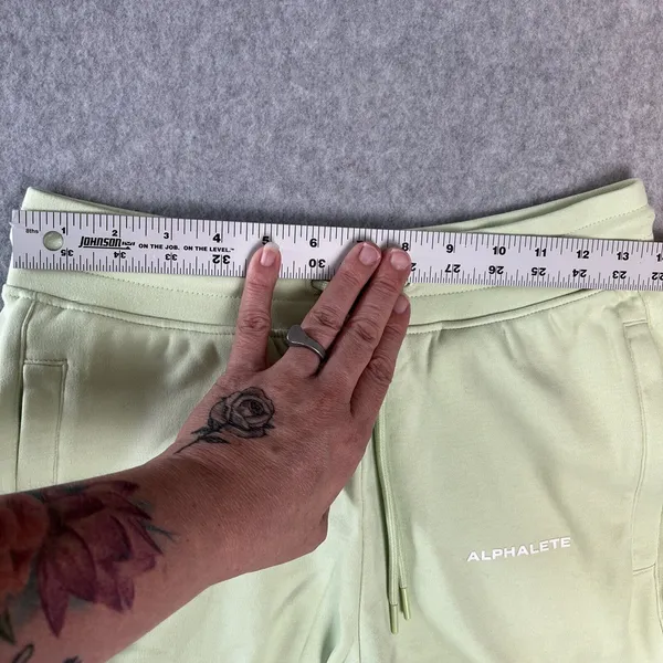 ALPHALETE Essential Core Womens Athletic Shorts Size‎ Medium Pockets Green New - Image 5