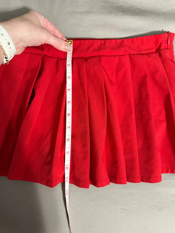 Red pleated mini skirt - Image 6