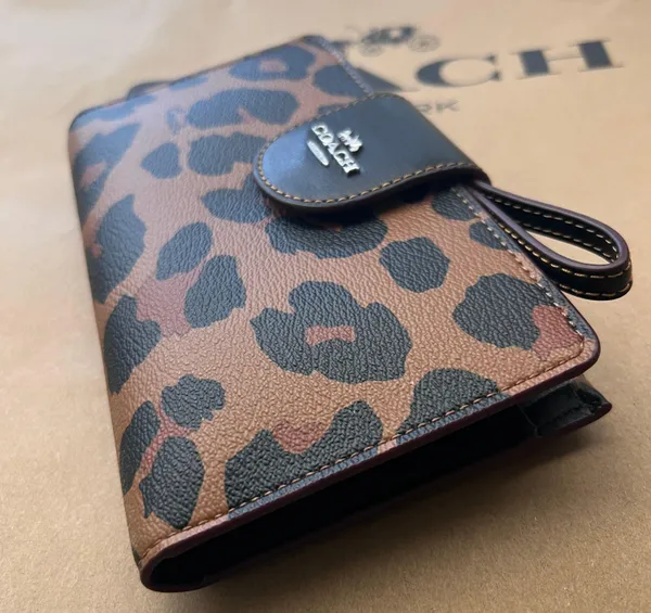 Phone Wallet With Leopard Print And Signature Canvas Interior coach cc869 - Image 7
