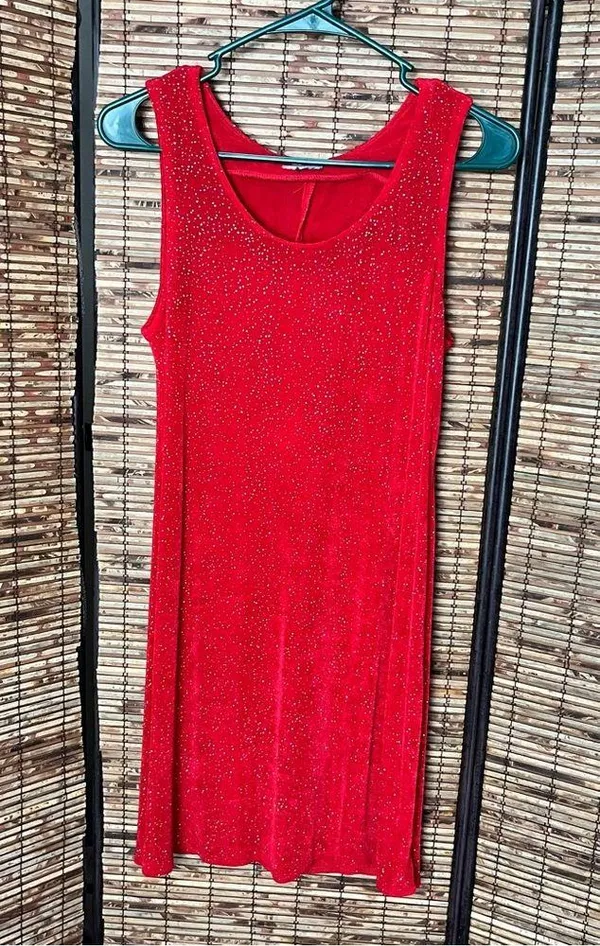 Sparkling Red Sleeveless Dress - Image 4