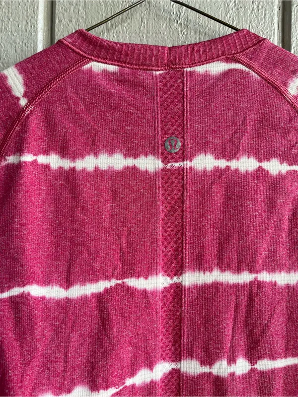 Lululemon Swiftly Tech Short Sleeve Crew in Cranberry‎ Tie Dye Pink Size 4 - Image 6