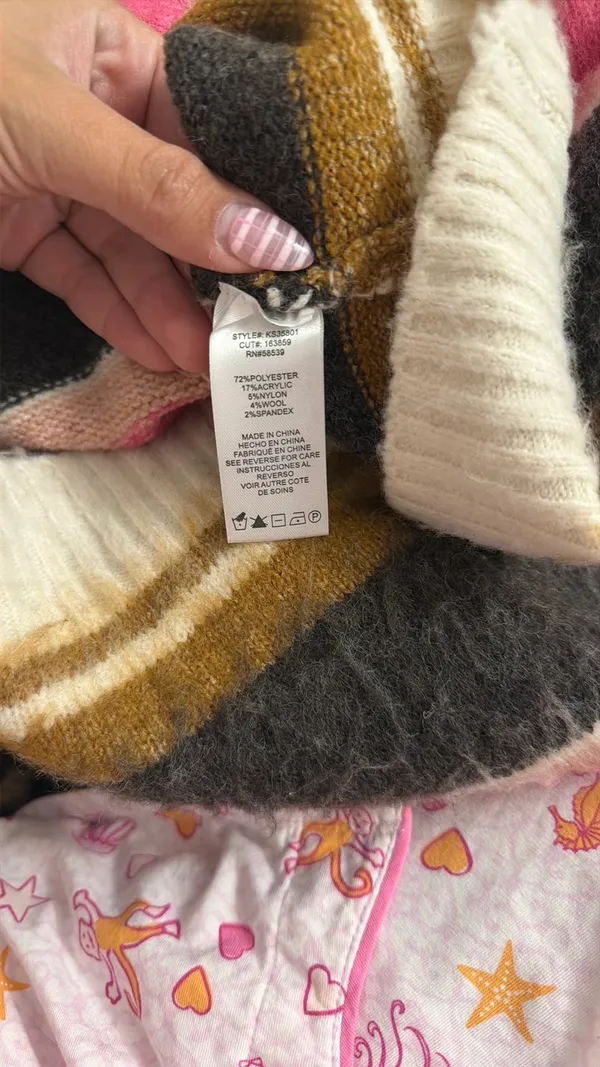 Boutique sweater - Image 5
