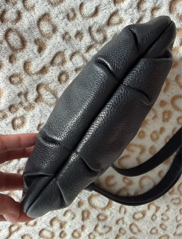 Marc by Marc Jacobs Black Leather Crossbody Bag - Image 9