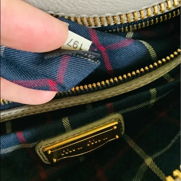 Authentic MIU MIU leather bag 🌹🌹🌹 - Image 10