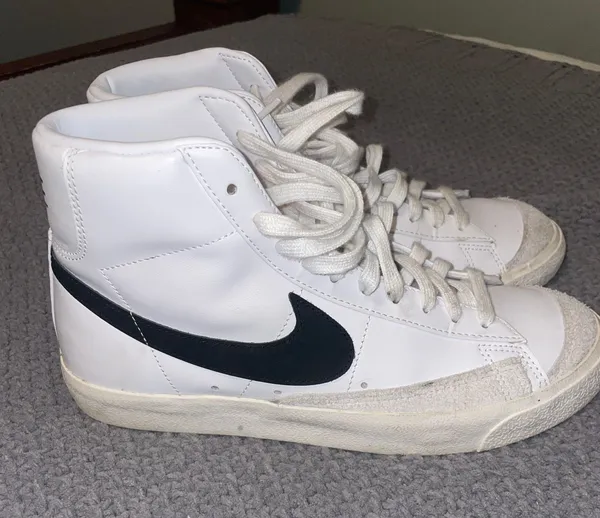 Nike Women’s Blazers - Image 3
