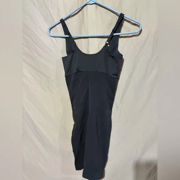 Spanx under suit - Image 3