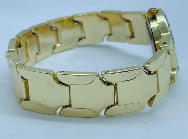 Ladies Quartz analog watch 25mm good toned bracelet size 7.5” w/battery - Image 5