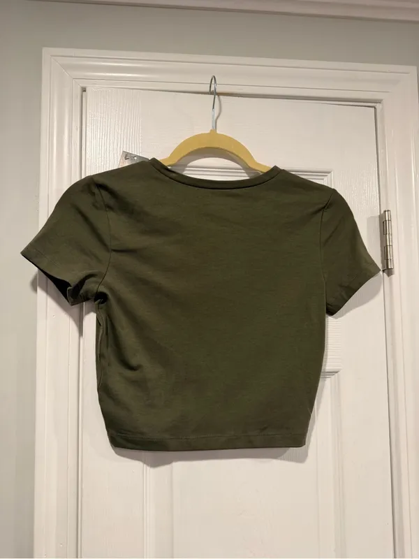 NWT Wild Fable Size S Olive Green Cropped Baby Tee Short Sleeve Crew Neck - Image 7
