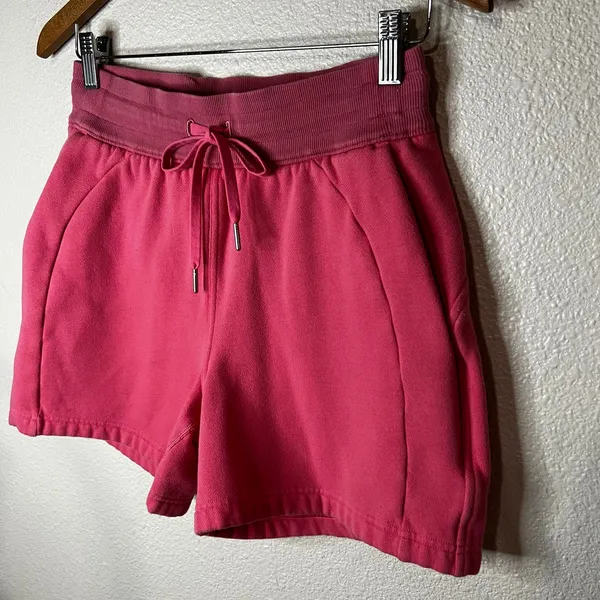 Lululemon Scuba High-Rise Short 5" sakura pink WOMENS 6 - Image 2