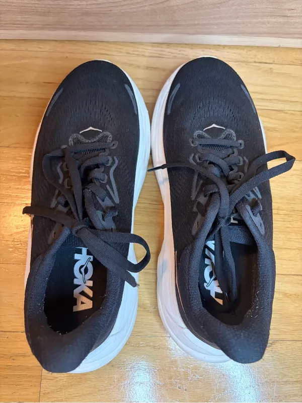 Hoka Arahi 8 Women's Sneakers - Size 5.5 Wide - Image 5