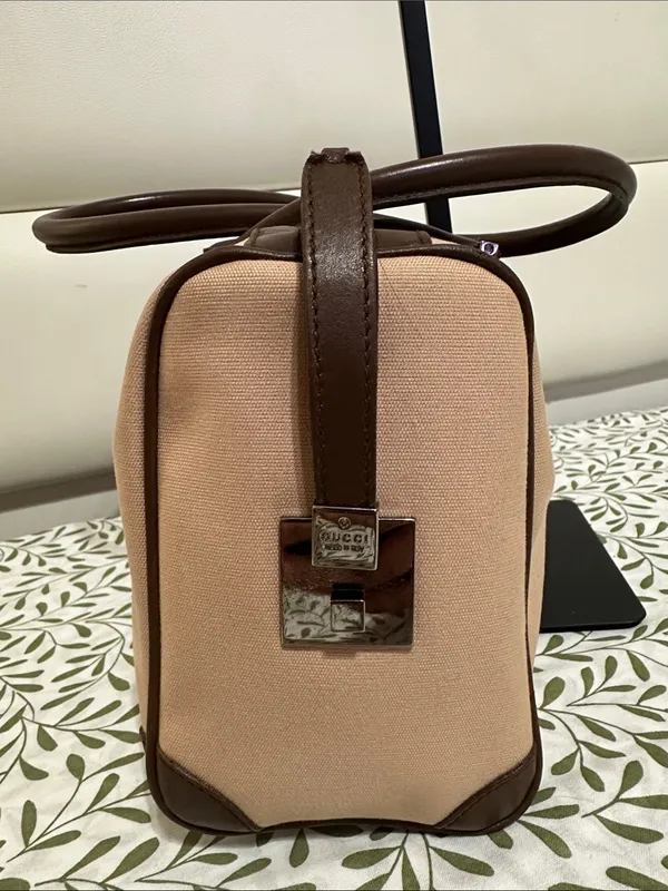 Gucci Boston Canvas Handbag - Image 3
