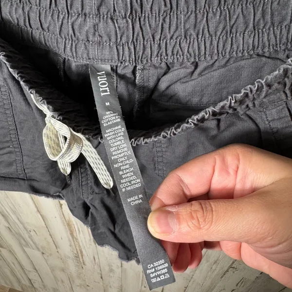 Vuori Ripstop Dark Gray Charcoal Organic Cotton‎ Shorts Raw Hem Womens M - Image 5