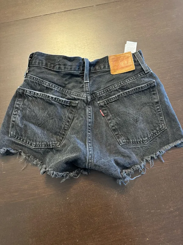 Black Levi’s Shorts - Image 2