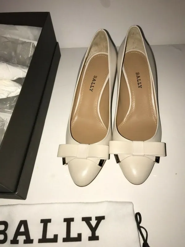 NWB BALLY Classic Beige Nude Leather Heels Pumps Shoes size5.5 36 Bow Italy made - Image 2