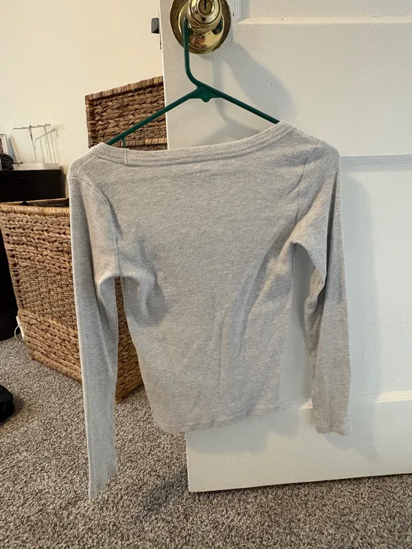 Long Sleeve Old Navy Top - Image 2