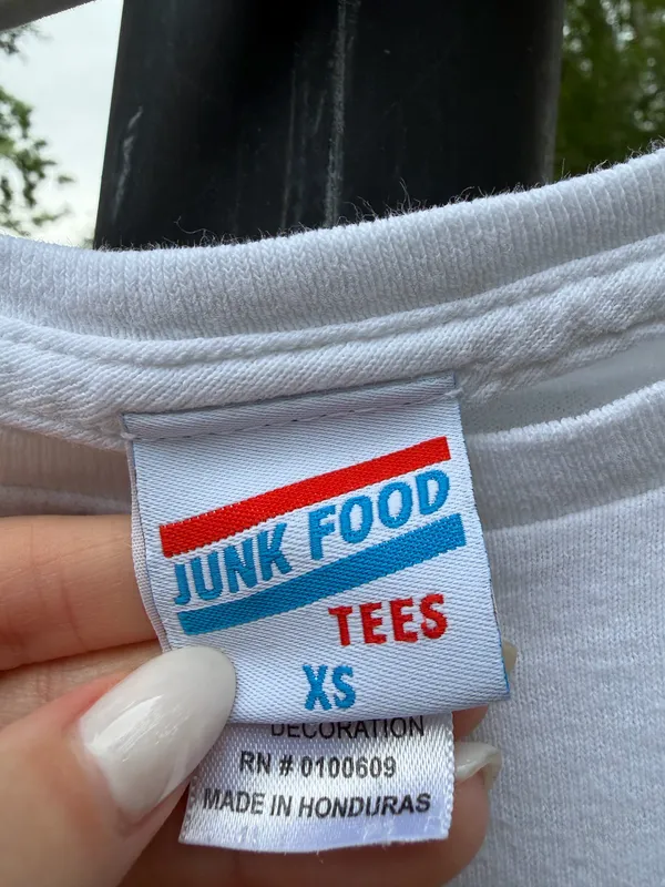 Urban Outfitters Graphic tee - Image 4