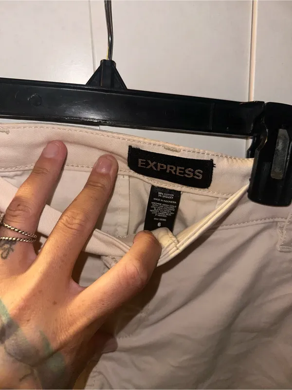Express Dressy Cargo Shorts $60 MSRP - Image 3