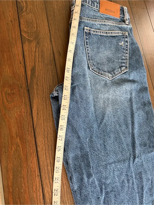 Hidden Wide Leg Cuffed Jeans Size 26 | Trendy Medium Wash Denim - Image 12