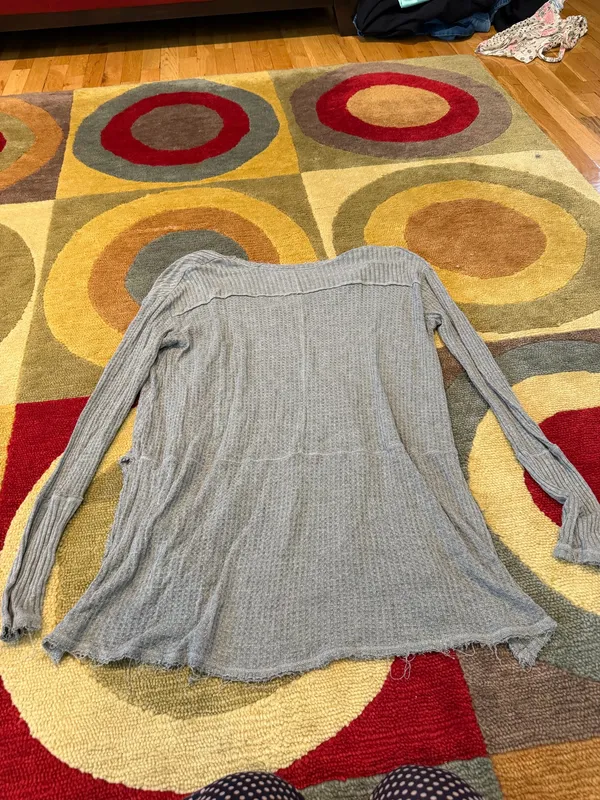 Free People Sunset Park Drippy Thermal Top Grey Long Sleeve Frayed Size Small - Image 3