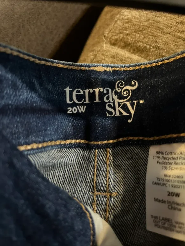 Terra & Sky NWT women plus size 20W blue jeans high Rise - Image 4