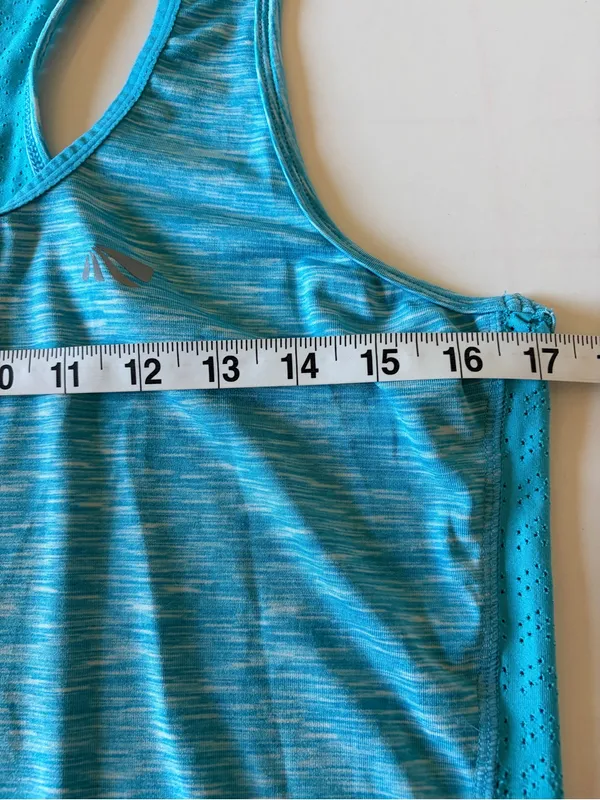 Marika Women's blue Racerback Tank Top Large Scoop Neck Stretch Gym Sleeveless - Image 4